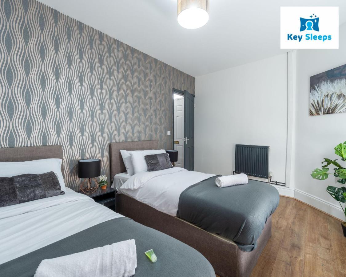 Five Bedroom Spacious Modern House By Keysleeps Short Lets Workington Lake District Beach Exterior foto